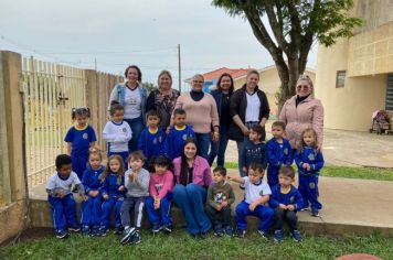 Foto - Dia da Árvore (21/09) – Mudas foram plantadas nas creches e escolas municipais