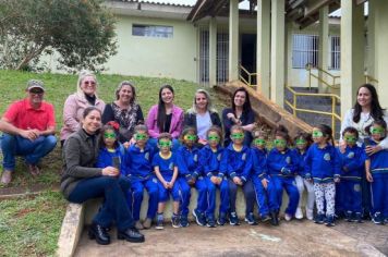 Foto - Dia da Árvore (21/09) – Mudas foram plantadas nas creches e escolas municipais