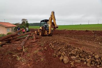 Secretaria de Agricultura presta serviços aos pequenos produtores rurais