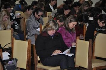 Professores de Arapoti recebem treinamento e realizam prova de conhecimentos