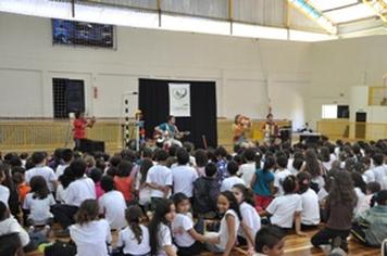 Musical ensina sobre cuidados com a natureza e direitos da crianÃ§a