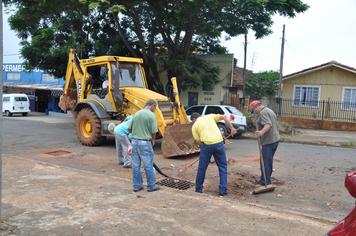 Prefeitura dÃ¡ inÃ­cio Ã  operaÃ§Ã£o tapa buracos