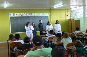 CrianÃ§as do CAIC recebem palestra sobre higiene