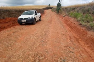 Estrada do Pau de Vinho recebe manutenção