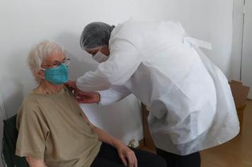 Covid-19 - 211 idosos foram vacinados essa semana