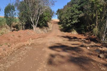 Trecho da estrada do Cerrado das Cinzas interditada para receber melhorias