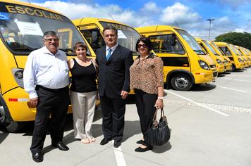 Carro e micro-Ã´nibus passam a integrar a frota municipal