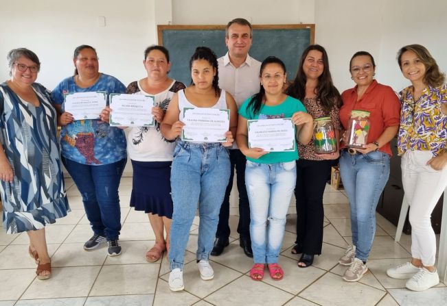 Igreja Presbiteriana realiza curso de artesanato no Galpão da Solidariedade