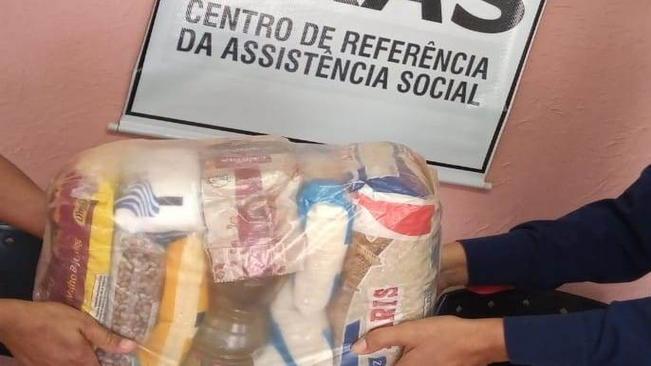 Assistência Social fornece cestas básicas para famílias em dificuldades