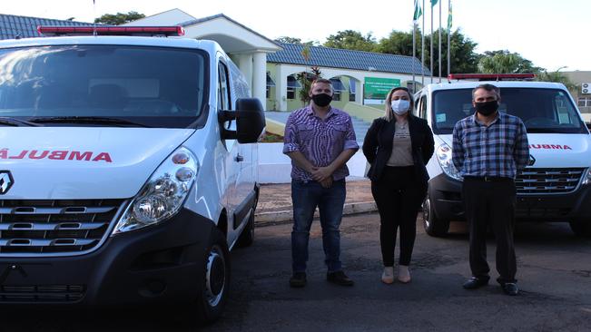 Saúde - Prefeitura adquire duas novas ambulâncias