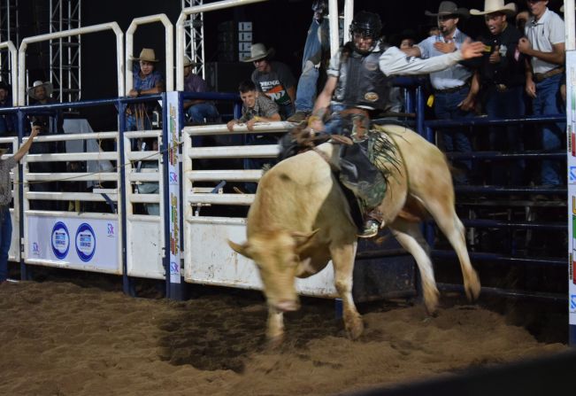 Fecomércio - Começa o Rodeio em Touros