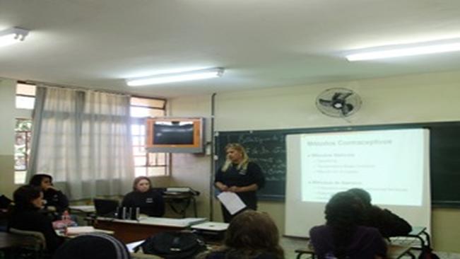 Agentes ComunitÃ¡rios de SaÃºde realizam pratica educativa na comunidade