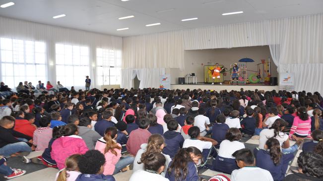 NA SEMANA DA CRIANÃ?A A APRESENTAÃ?Ã?O FICOU POR CONTA DO GRUPO PARABOLÃ? 
