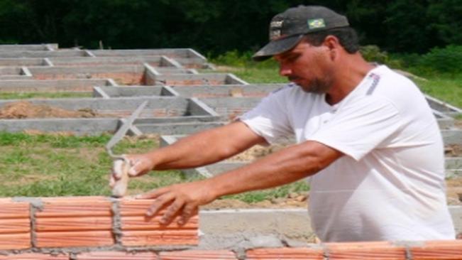 Residencial comeÃ§a a ser construÃ­do