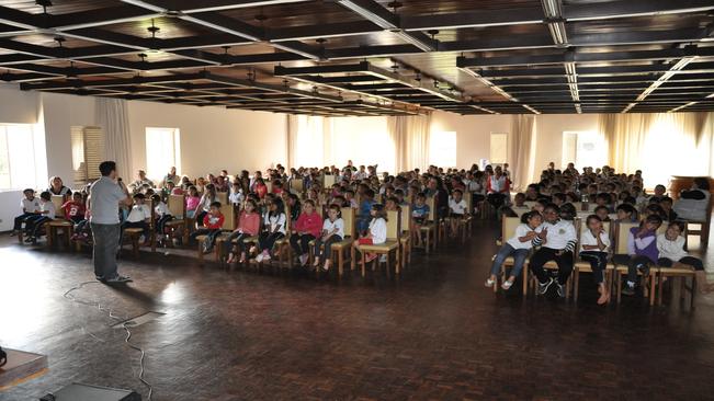 CrianÃ§as aprendem sobre conscientizaÃ§Ã£o ecolÃ³gica na semana do meio ambiente