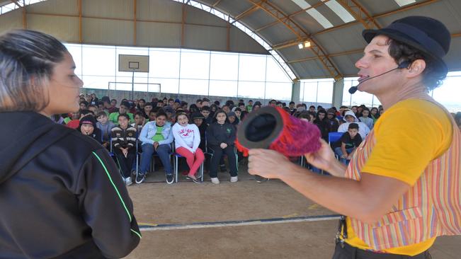 CAMPANHA SENSIBILIZA PARA O COMBATE AS DROGAS EM ARAPOTI