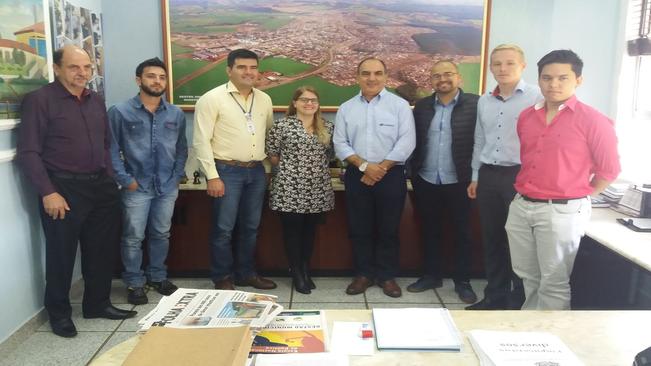 Prefeita recebe presidente da Sanepar em reuniÃ£o sobre renovaÃ§Ã£o de contrato