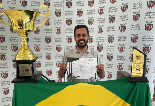 NOSSO PROFESSOR É CAMPEÃO MUNDIAL DE FUTSAL