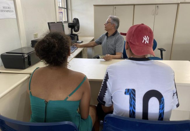 GERAÇÃO DE EMPREGOS SUPERA META 