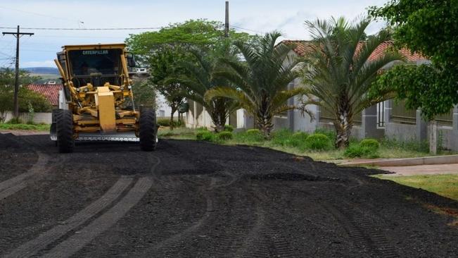 Jardim do Bosque recebe fresa asfÃ¡ltica em sem pavimentaÃ§Ã£o