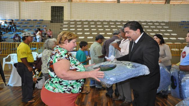 Campanha do Agasalho beneficia mais de 800 famÃ­lias